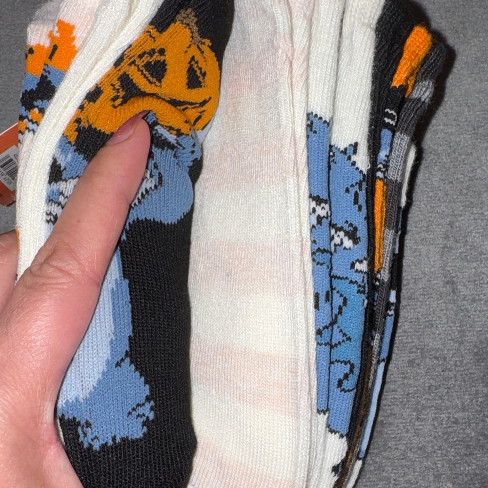 Disney Lilo & Stitch- Stitch 9 Pairs of Socks Set Unisex NWT - Picture 10 of 15